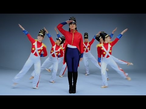 "Jingle Bells" - Elizabeth Chan (Taylor Swift "Shake It Off" Parody)