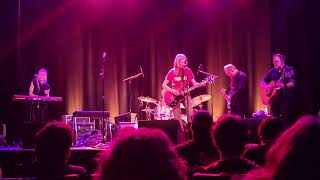 Juliana Hatfield - Please Mister Please (Olivia Newton-John cover)