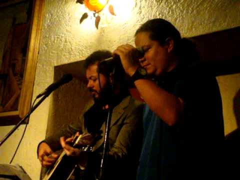 Tan Distintos - Carlos Carreira y Edgar Oceransky