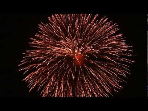 200mm italian Shell / Kugelbombe Gold to red/blue - 00:00 Uhr 1.1.2013 [Full HD]