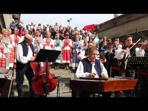 Ladarice i Orkestar Lado zabavili posjetitelje na Dolcu