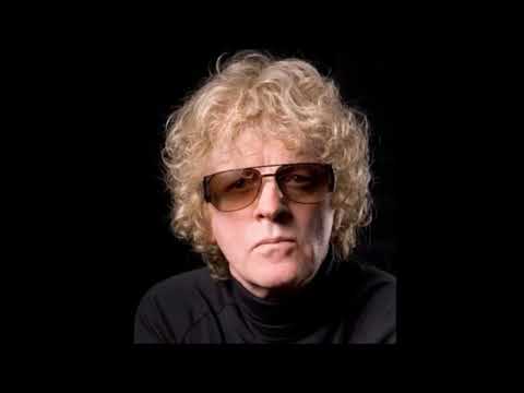 Ian Hunter talking about Mick Ronson.