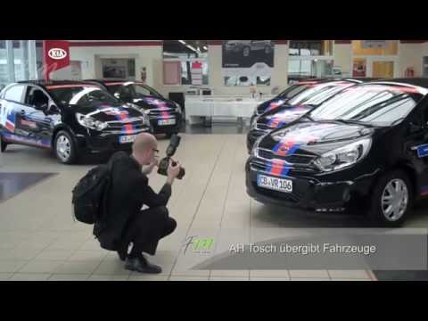 Autohaus Tosch in Luckau übergibt 5 Fahrzeuge an die VR Bank Lausitz