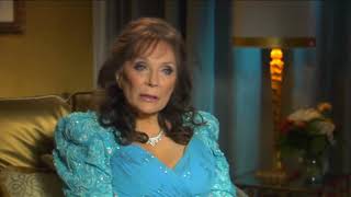 Loretta Lynn reacts to Paramore&#39;s cover of &#39;You Ain&#39;t Woman Enough&#39; | Interview