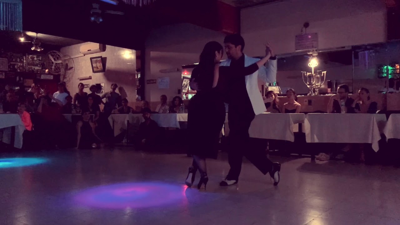 Video thumbnail for Ariadna Naveira y Fernando Sanchez - Carlos Di Sarli-El Abrojo 2020.02.26 @Club S D Fulgor 2/3