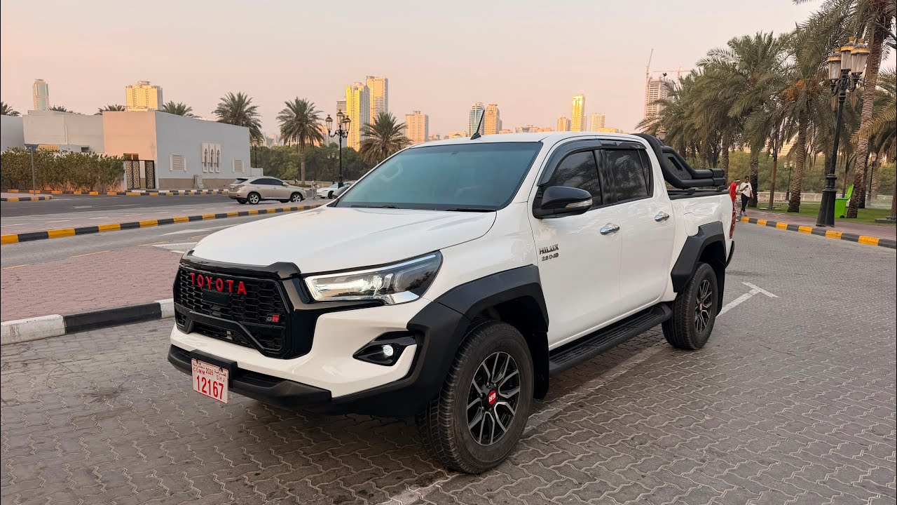 تويوتا هيلوكس SR With Upgrade GR Sport shape video