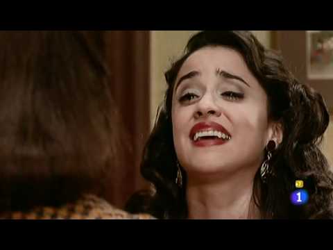 Amar   Adelina consuela a Chelo Mejores momentos de Amar   RTVE es