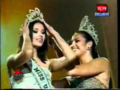 miss universe 2002 crowning