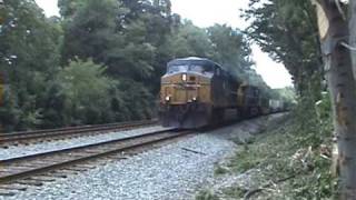 preview picture of video 'CSX 5370 & 552 thru Harmons'