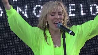 Natasha Bedingfield - &quot;Weightless&quot; (Live in Oceanside 7-27-19)