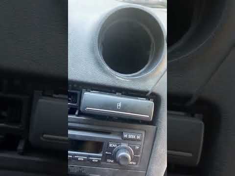 Audi a3 8p Cupholder Removal