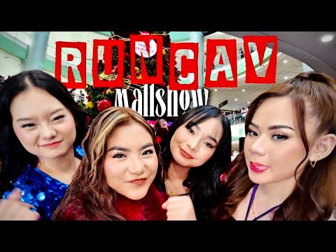 Rehearsal & mall show w the girlies! 