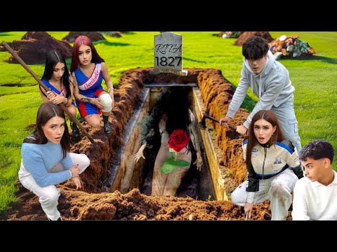 ABBIAMO APERTO LA TOMBA DI UN EX BALLERINA!!! *Ansia*😱 ep.1- by Charlotte M.