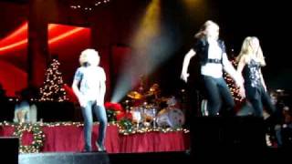 pureNRG singing "Joy To The World"