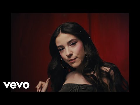 Cris Lora - E Un Delirio