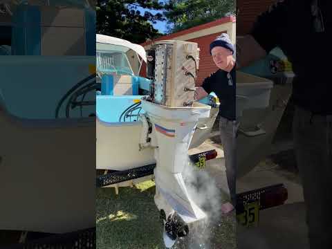140HP Chrysler outboard | They don’t build them like this anymore! #boat #outboards #chrysler