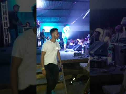 Mc Deluka,Cantando Na Spar.