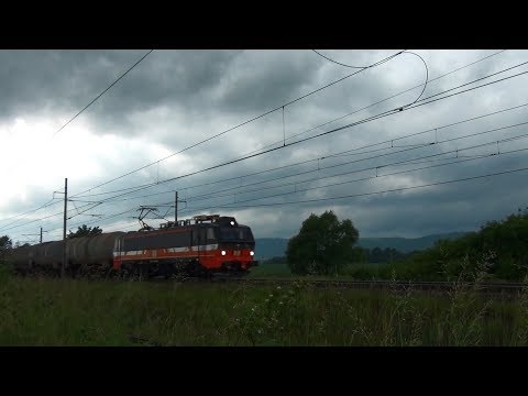 EffiLiner 3000 365 001-7 v čele nákladního vlaku, Hranice na Moravě