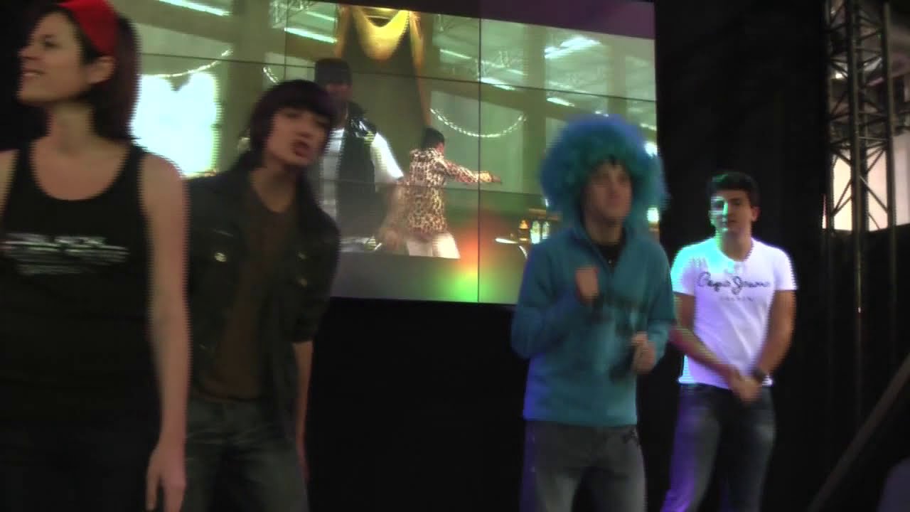 Premier jour à la PGW ! Dansons avec Acid Mymy et Acid Reez ! :D thumbnail