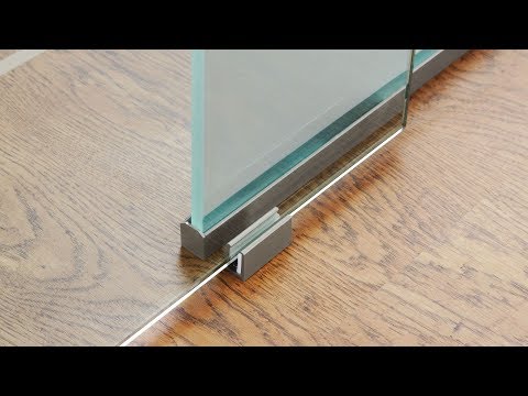 Animated fitting instructions for glass doors