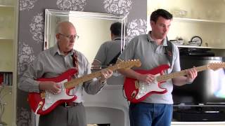 Walk right back - The Everly Brothers - instro cover by Steve Reynolds and Dave Monk