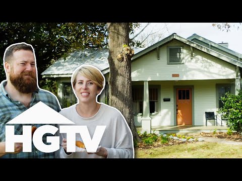 Ben & Erin Don't Want An Open-Plan Kitchen In This Cabin-Styled Cottage | Home Town