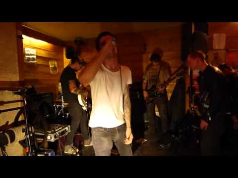 Gewaltbereit live le 12/10/15 au Post Dirty Edge Fest 6 - Canadian Café à Tours