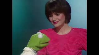 Linda Ronstadt - &quot;When I Grow Too Old To Dream&quot; - The Muppet Show