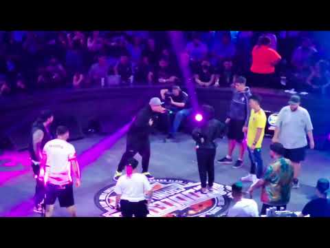 MINUTAZO ACZINO VS MARITHEA - GOD LEVEL- DESDE EL PÚBLICO