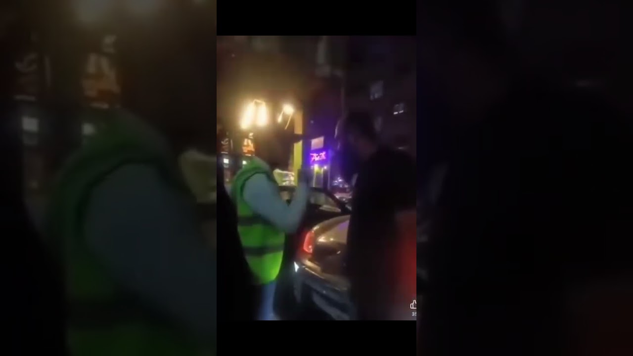 فرق كبير بين مواطن صالح وبين مواطن شبيح حتى لو كنت استخبارات كما ادعيت 