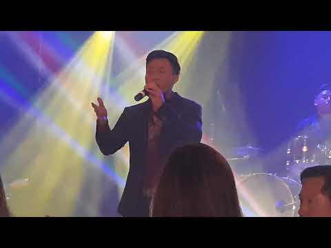 Thể hiện bởi Trịnh Lam