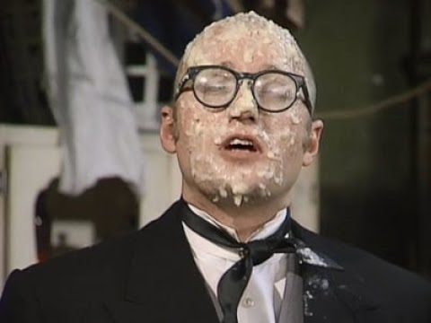 Bottom S02E01 - Pork