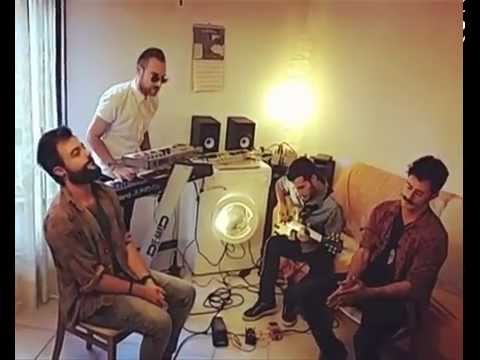Smania Uagliuns - Ah Però (unplugged @ home)