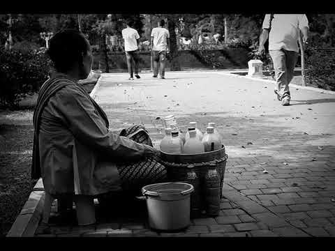 Seurieus ➖ Tukang Jamu