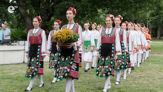 С венец от 77 билки и половина, песни и танци отбелязаха Еньовден в Хасково