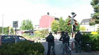 preview picture of video 'Planovergangen i Askim, Østfold 2 / Railroad crossing in Askim, Østfold, Norway 2'