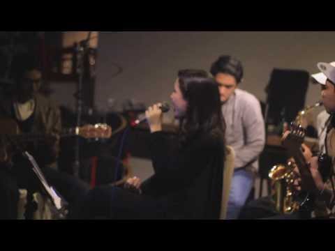 Fell in love with a boy (Acoustic Cover)