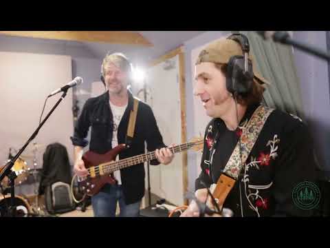 Buck and The Lowlanders - You Never Can Tell (Chuck Berry/Emmylou Harris Cover)