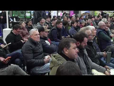 En Colonia Vignaud se llevo a cabo una capacitación sobre lechería organizada por CREA.