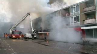 preview picture of video 'Brand winkelcentrum bloemkorf Zaandam 04-03-2009'