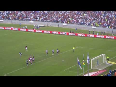 Adriano Batendo Penalti - Botafogo X Flamengo - Final Taça Rio - 2010