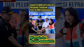 Download lagu Ma'am, look at this Mr. Purbayaaaaaa....!!! #purbaya #idayulidina #menkeu mp3