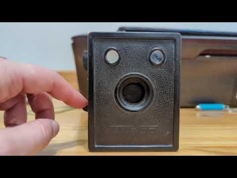 An overview of the ansco b2 cadet box camera -  a box camera stripped to its essentials