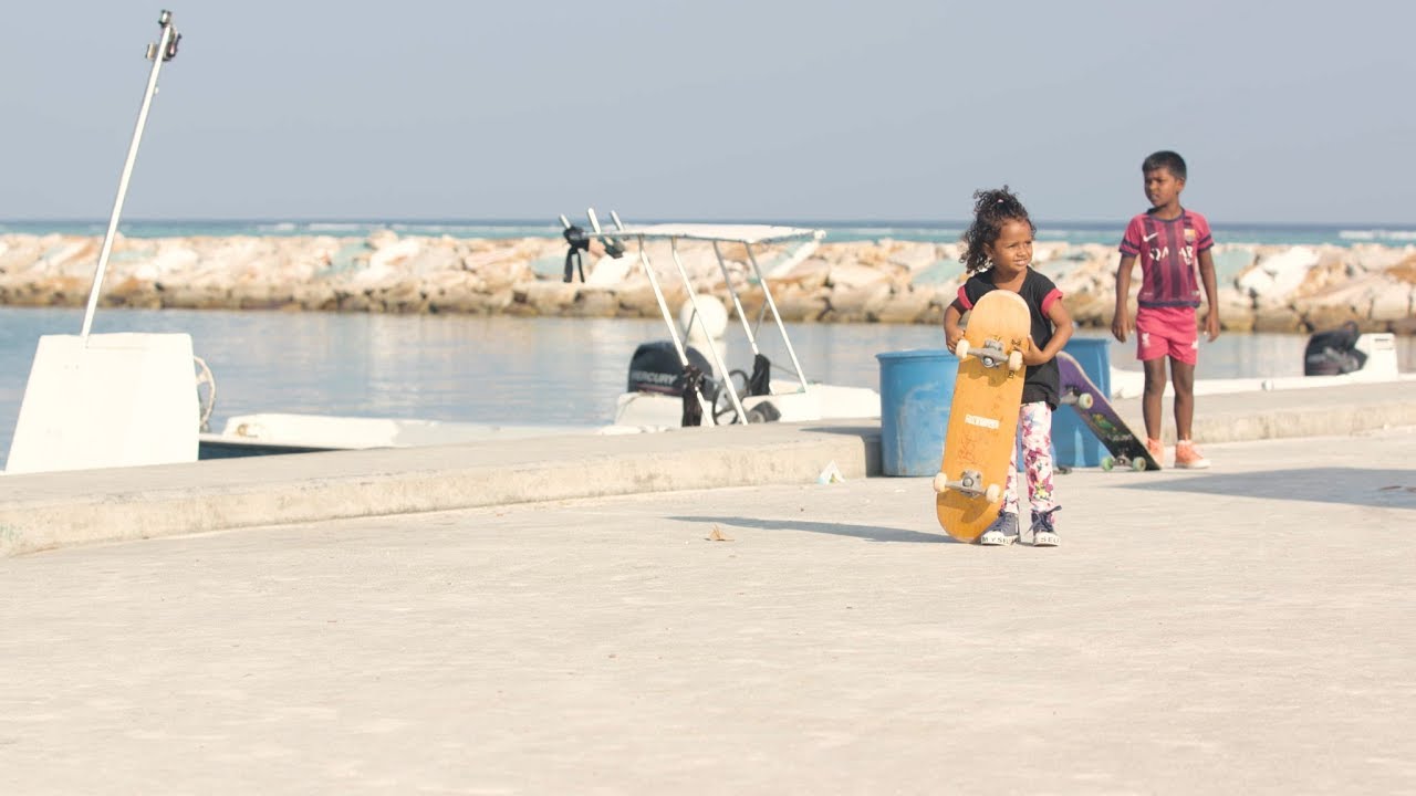 ގޮއިދޫ ކުދިންގެ ތަފާތު ހުނަރު: ސްކޭޓްކުރުން