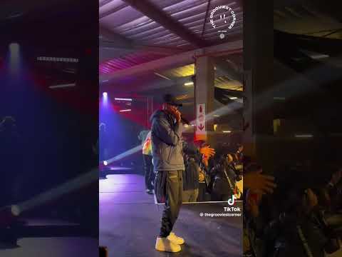 Scotts Maphuma perform Uyaphapha Marn & crowd went crazy for dance movement🇿🇦🔥🙌🏾🤟🏾