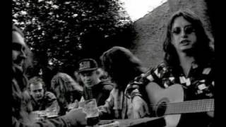 Videoklip Alkehol - Pivo dělá hezká těla s textom piesne