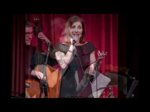 Donna Greenberg sings Cantemos a la Luna: music & HD photos