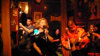 little red rooster door Ans