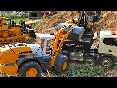 Das Beste von BRUDER Spielwaren LKW - BAGGER - TRAKTOR