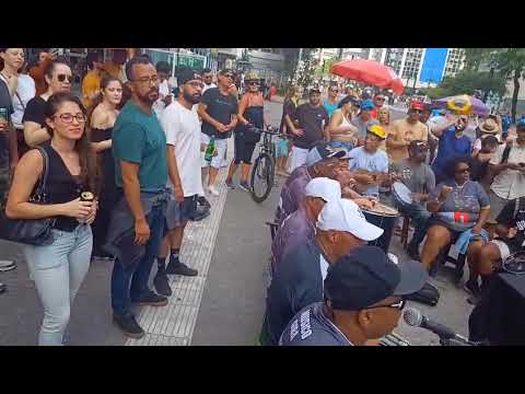 Samba de roda  na av Paulista. João do banjo rio pequeno Butantã SP